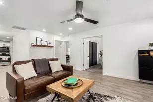 2512 N 29th St, Phoenix, AZ 85008 - Photo 6