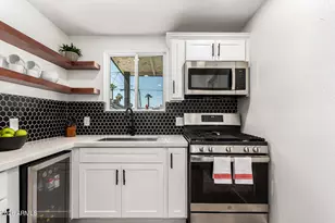 2512 N 29th St, Phoenix, AZ 85008 - Photo 12