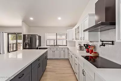 13918 N 78th Avenue, Peoria, AZ 85381 - Photo 12