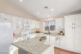 12442 N 42nd Ave, Phoenix, AZ 85029 - Photo 6