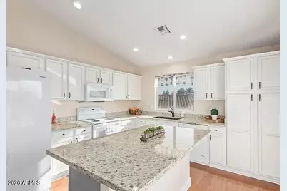 12442 N 42nd Avenue, Phoenix, AZ 85029 - Photo 6