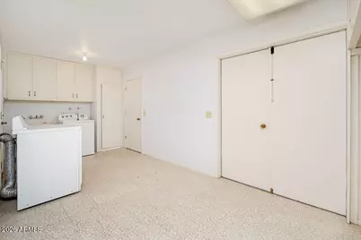 10734 W Tropicana Circle, Sun City, AZ 85351 - Photo 32