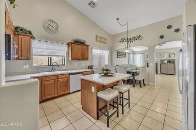 12617 W Catalina Drive, Avondale, AZ 85392 - Photo 2