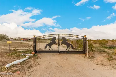 54194 W Organ Pipe Road, Maricopa, AZ 85139 - Photo 2