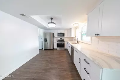 2625 S Los Feliz Drive, Tempe, AZ 85282 - Photo 10