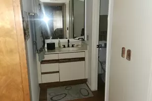 7557 N Dreamy Draw Dr, Phoenix, AZ 85020 - Photo 8