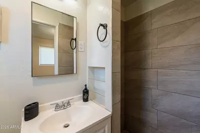 3349 W Cambridge Avenue, Phoenix, AZ 85009 - Photo 8