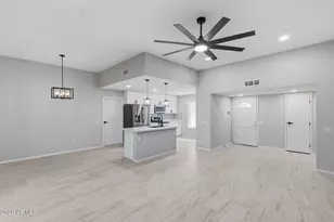 16817 N Meadow Park Dr, Sun City, AZ 85351 - Photo 10