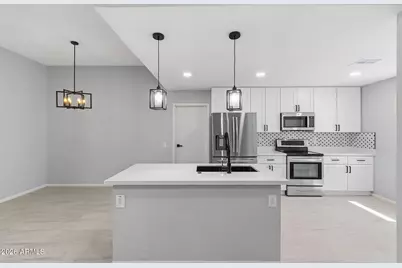 16817 N Meadow Park Drive, Sun City, AZ 85351 - Photo 14