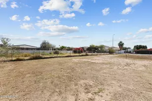 1567 S Lawson Dr, Apache Junction, AZ 85120 - Photo 40