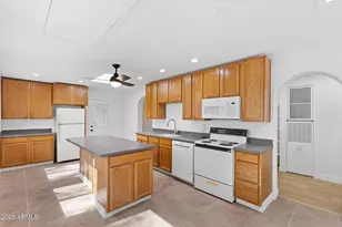 1567 S Lawson Dr, Apache Junction, AZ 85120 - Photo 2