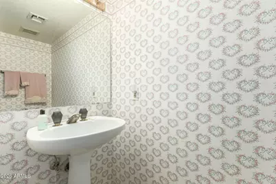 10 W Georgia Avenue #16, Phoenix, AZ 85013 - Photo 12