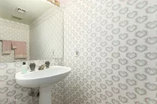 10 W Georgia Ave, Phoenix, AZ 85013 - Photo 12