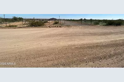 519 S Ortega Road, Maricopa, AZ 85138 - Photo 12