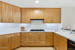 2402 E Esplanade Ln, Phoenix, AZ 85016 - Photo 16