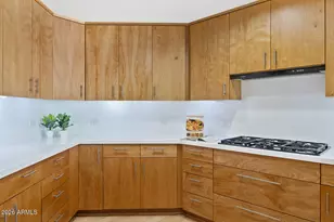 2402 E Esplanade Ln, Phoenix, AZ 85016 - Photo 4