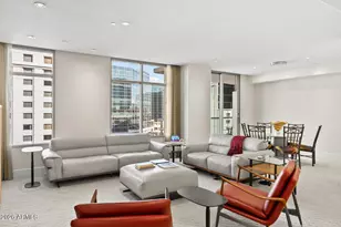 2402 E Esplanade Ln, Phoenix, AZ 85016 - Photo 2