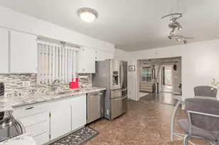 5301 W Vernon Ave, Phoenix, AZ 85035 - Photo 8