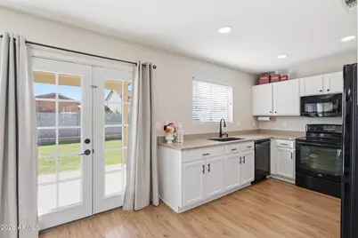 17449 W Calavar Road, Surprise, AZ 85388 - Photo 10