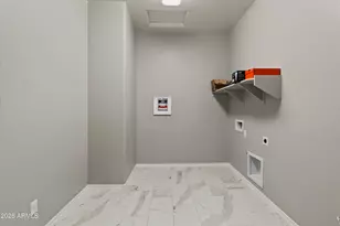 1073 E Holland Park Dr, Gilbert, AZ 85297 - Photo 32