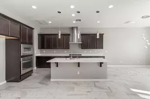 1073 E Holland Park Dr, Gilbert, AZ 85297 - Photo 10