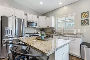 2735 E Hickory St, Gilbert, AZ 85298 - Photo 4