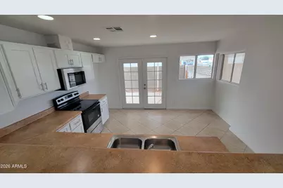 2955 W Saint Moritz Lane, Phoenix, AZ 85053 - Photo 6