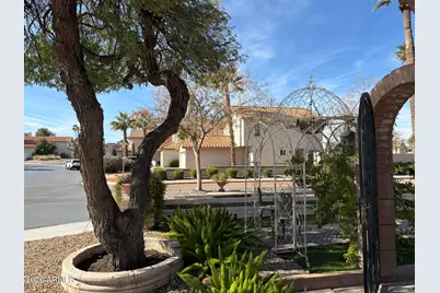 1636 E Villa Theresa Drive, Phoenix, AZ 85022 - Photo 2