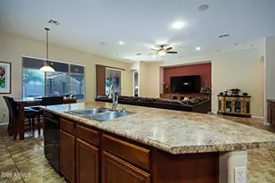 2011 W Spur Dr, Phoenix, AZ 85085 - Photo 20
