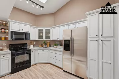 17155 N Joshua Path, Surprise, AZ 85374 - Photo 4