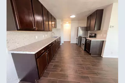 10002 N 66th Lane, Glendale, AZ 85302 - Photo 2