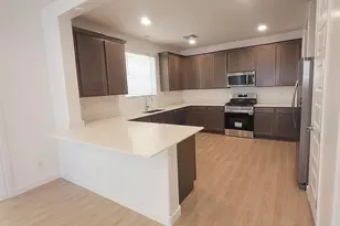 9833 W Catalina Dr, Phoenix, AZ 85037 - Photo 10