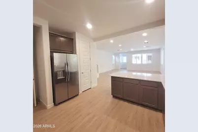 9833 W Catalina Drive, Phoenix, AZ 85037 - Photo 8