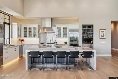 2 Biltmore Estate #309, Phoenix, AZ 85016 - Photo 14