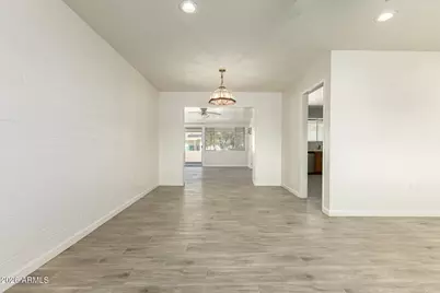 11014 W Cheryl Drive, Sun City, AZ 85351 - Photo 8