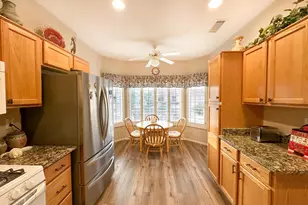 17961 N Somerset Dr, Surprise, AZ 85374 - Photo 6