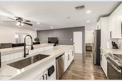 11430 N 37th Avenue, Phoenix, AZ 85029 - Photo 2