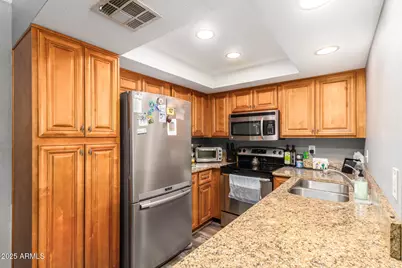 1820 E Morten Avenue #214, Phoenix, AZ 85020 - Photo 6