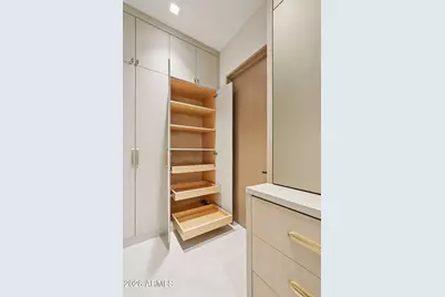 5761 N Echo Canyon Circle, Phoenix, AZ 85018 - Photo 22