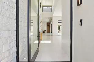 5761 N Echo Canyon Cir, Phoenix, AZ 85018 - Photo 6