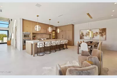 5761 N Echo Canyon Circle, Phoenix, AZ 85018 - Photo 14