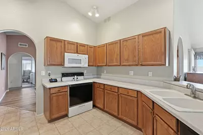 10744 W Echo Lane, Peoria, AZ 85345 - Photo 16