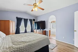 10744 W Echo Ln, Peoria, AZ 85345 - Photo 22