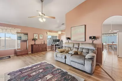 10744 W Echo Lane, Peoria, AZ 85345 - Photo 4