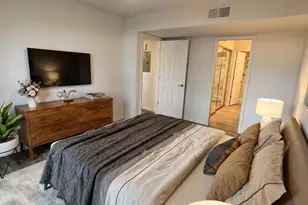 7300 N Dreamy Draw Dr, Phoenix, AZ 85020 - Photo 4