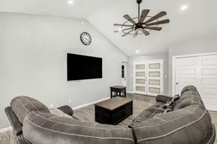 13203 N 56th Ave, Glendale, AZ 85304 - Photo 22