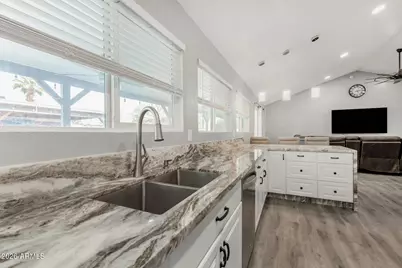 13203 N 56th Avenue, Glendale, AZ 85304 - Photo 36