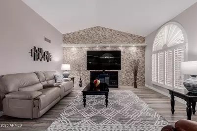 20807 N Desert Sands Drive, Sun City West, AZ 85375 - Photo 10