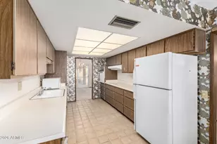 10830 W Mimosa Dr, Sun City, AZ 85373 - Photo 12