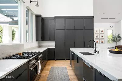 8144 E Del Barquero Drive, Scottsdale, AZ 85258 - Photo 14